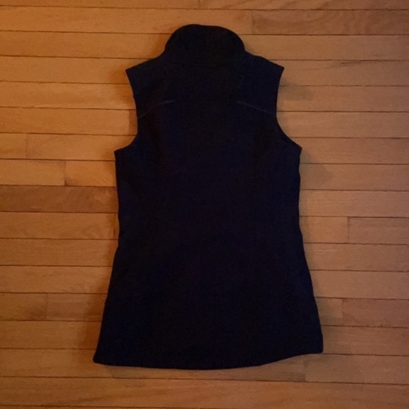 Athleta Black Fitted Vest Full Zip (S) - Picture 8 of 16